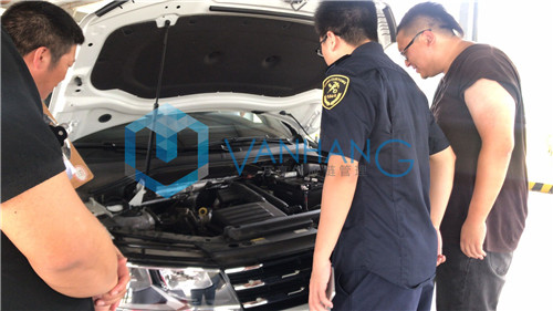 Entry and import customs declaration of vehicles used by embassy personnel