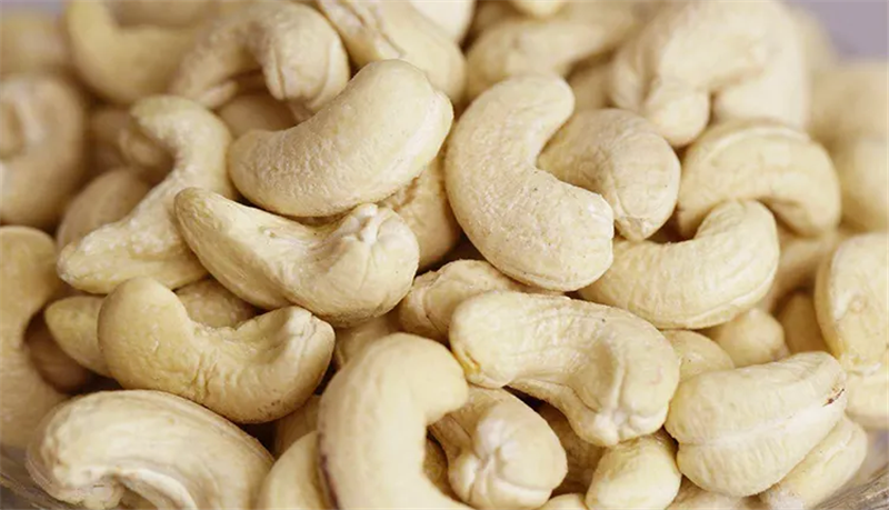 Customs clearance agent for imported cashew nuts